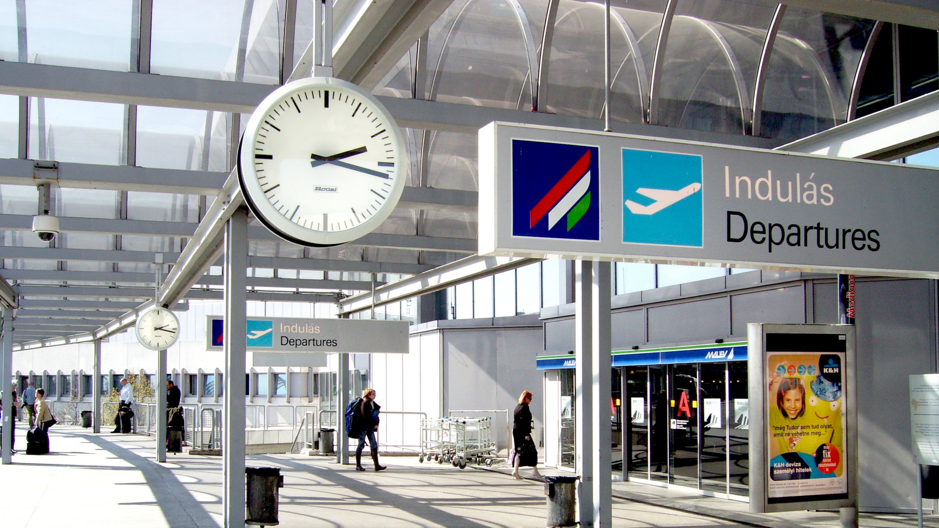 vliegveld luchthaven station klok
